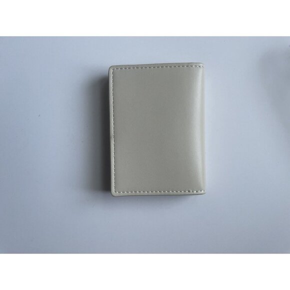 Small Cream Beige Wallet & Coin Purse – Compact Zip Closure Travel Accessory - Picture 2 of 3